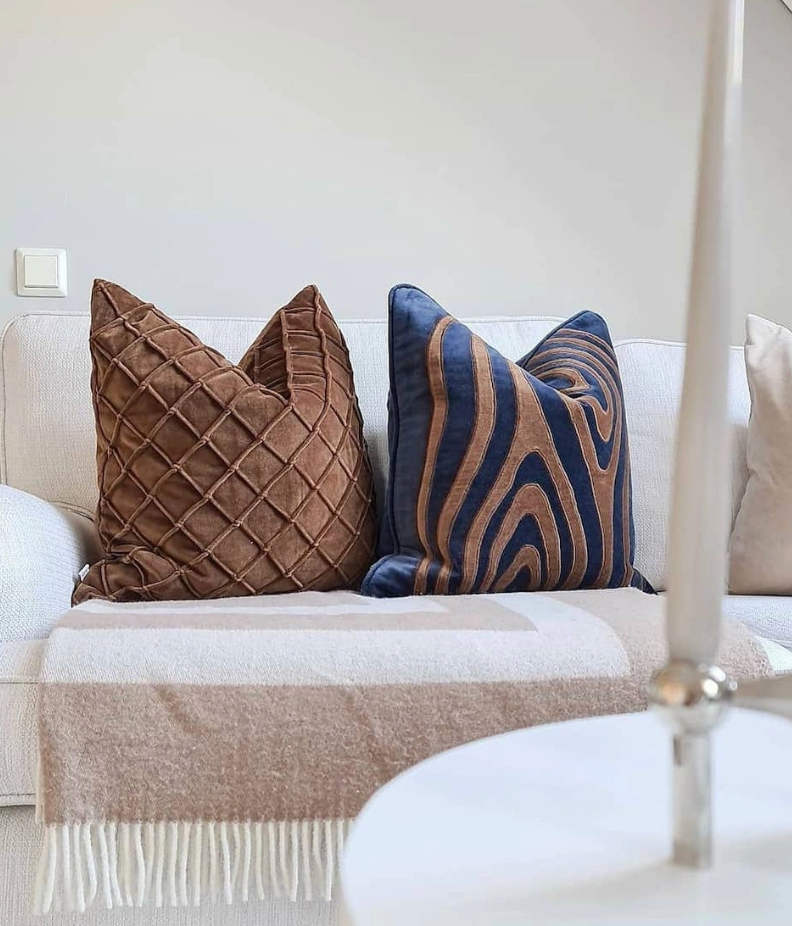 Tyynynpäällinen Deva