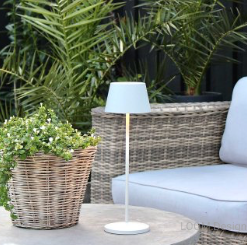 Ladattava pöytävalaisin