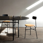 Snaregade Dining Table