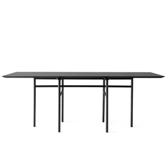 Snaregade Dining Table