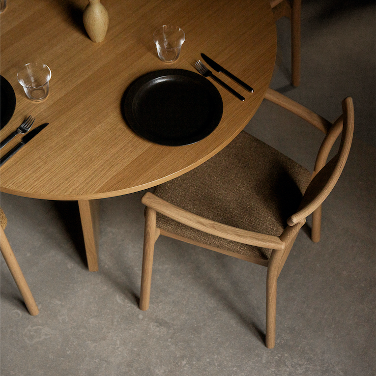 Merkur Dining Chair W / Armrests